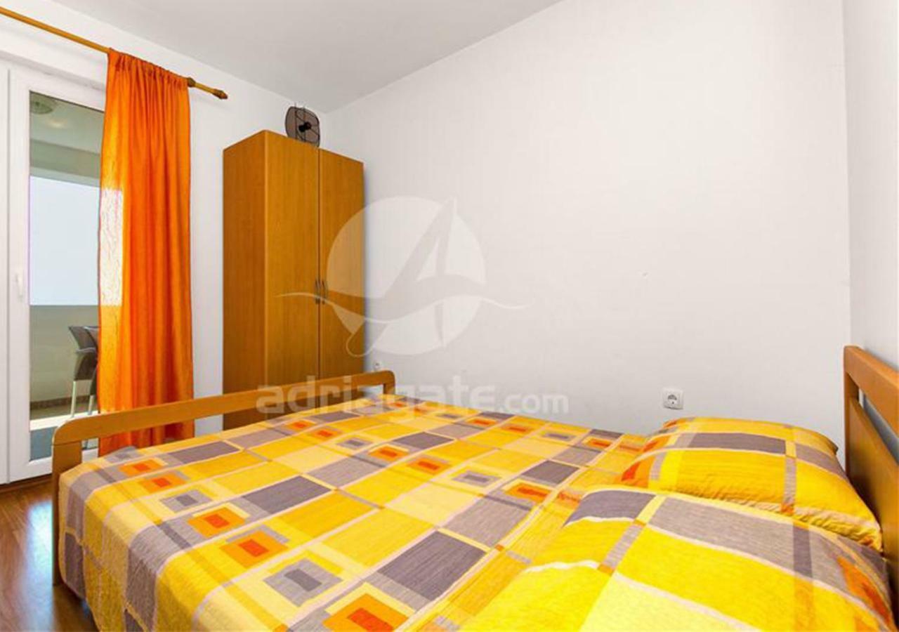 Apartments Iva Рогозница Экстерьер фото